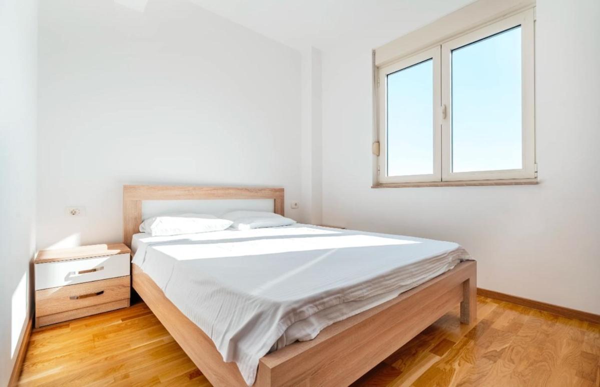 Sea-view Pd38 By In Apartment *