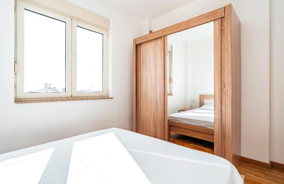 Apartment Sea-view Pd38 By In Budva