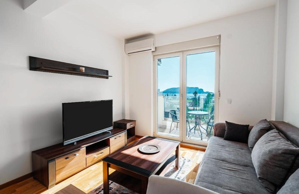 Sea-view Pd38 By In * Budva